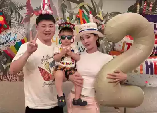 Uzi坚决反对儿子直播露面！怕被网络黑子P成鬼图